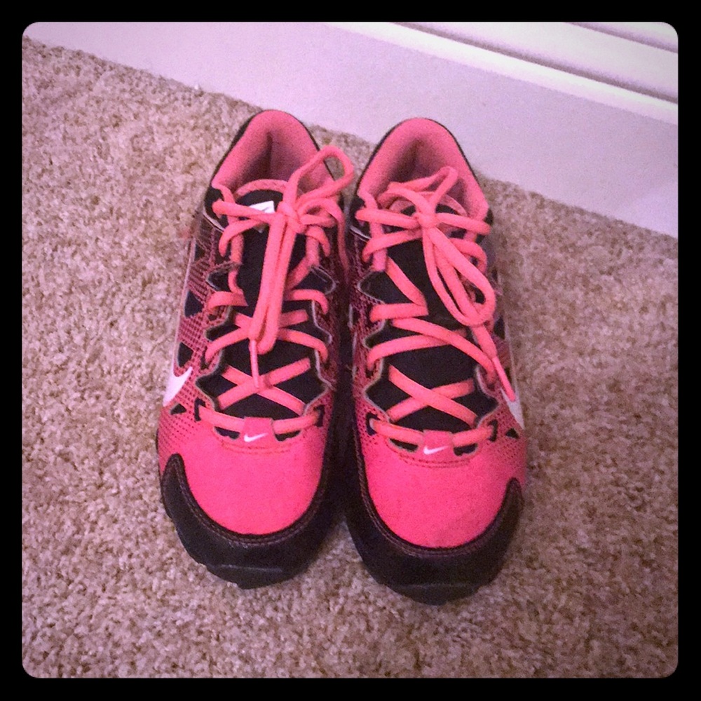 Girls baseball cleats. Nike brand.